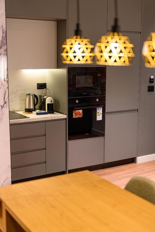  Adore home